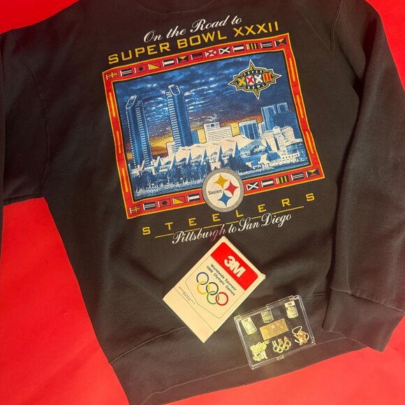 Vintage Sports Fan Gift Set – 1990s Steelers Super Bowl XXXII Sweatshirt + Pins - Picture 3 of 12